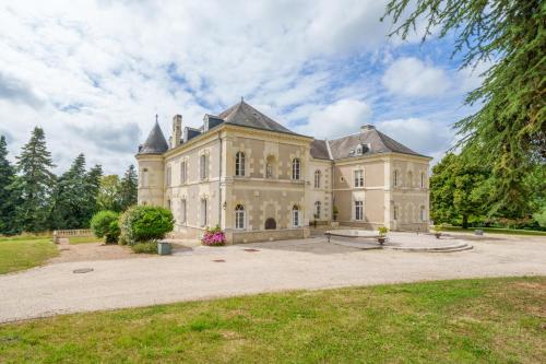 Superbe Château du 19eme en Touraine 15 p
