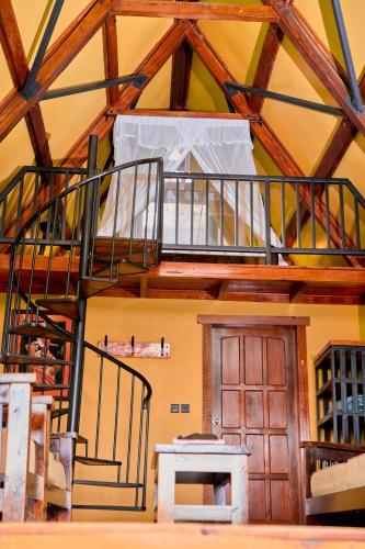 Φωτογραφία από το άλμπουμ του Shamba Lodge Cabin A σε Arusha