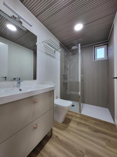 Ένα μπάνιο στο Apartamentos Las Terrazas de Suances