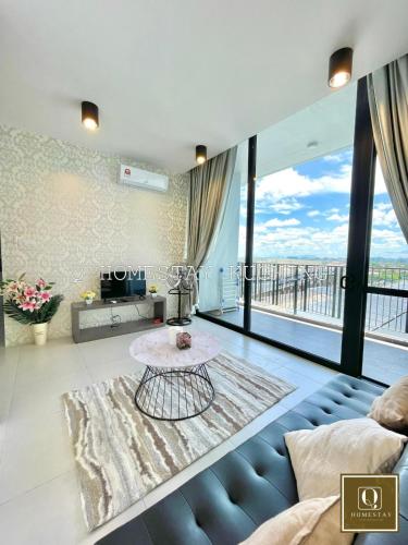 Balkón nebo terasa v ubytování Luxury 5 Star The Podium Apartment Stay by Q Homestay Kuching