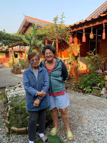 Επισκέπτες που μένουν στο K Khan Garden at Chiang Khan Walking Street