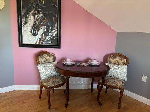 Гостиная зона в Kilkenny rental The Folly Lodge minutes from city centre R95RYC8