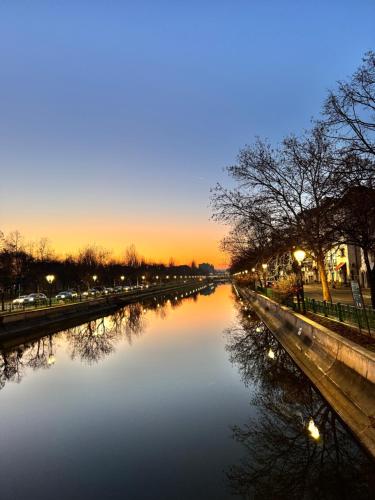 Vista de un río cerca de este apartamento