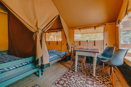 Posezení v ubytování Rendes Glamping