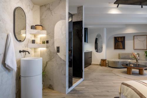 Urban Serenity Suite in Athens