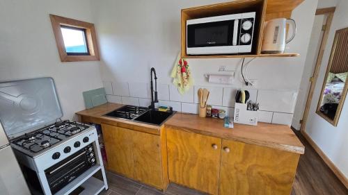 Kuchyň nebo kuchyňský kout v ubytování Refugio Ayün