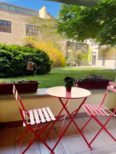 Laura s garden - romantic place and private parking
