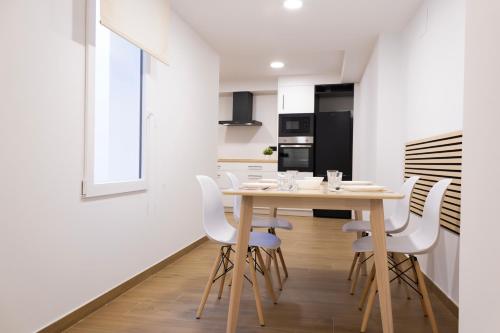 Η κουζίνα ή μικρή κουζίνα στο Apartamentos Yakka