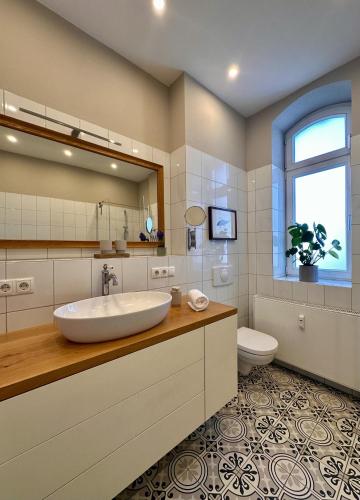 Ένα μπάνιο στο Stilvolle Altbauwohnung mit Charme