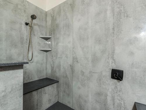 Koupelna v ubytování Urban Oasis North ATX , 5BR 2BA,Heated Pool