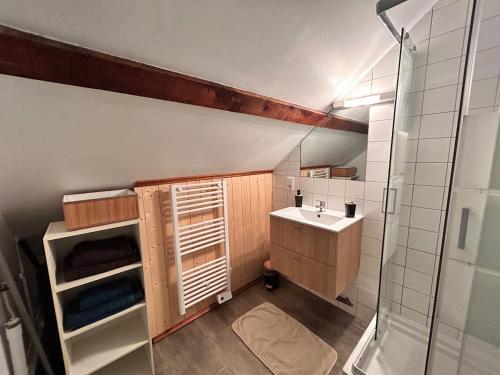 Ένα μπάνιο στο Superbe studio à proximité du centre-ville