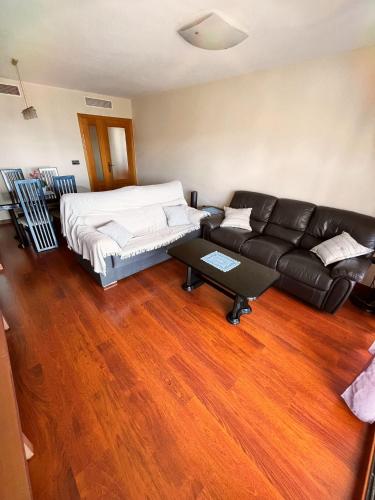 Las Marinas, apartamento muy amplio cerca de playa Poniente
