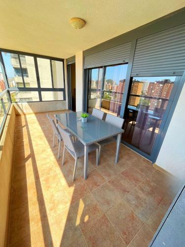 Las Marinas, apartamento muy amplio cerca de playa Poniente