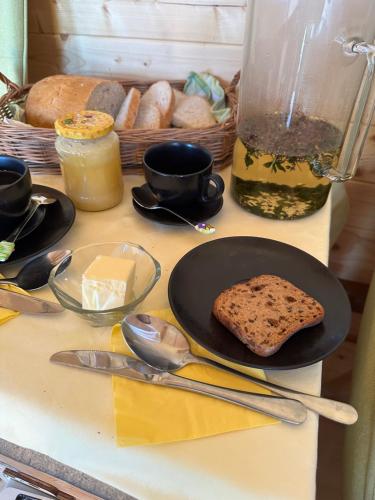 Jídlo v luxury tent nebo okolí