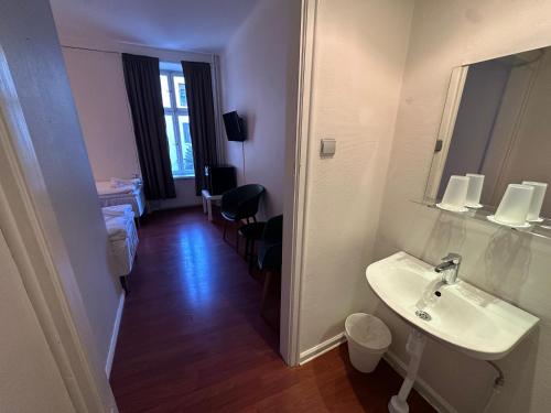 Koupelna v ubytování Vattengrändens Vandrarhem & Hotel