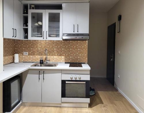 Η κουζίνα ή μικρή κουζίνα στο Privacy Comfortable stay Hospitality