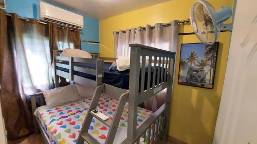 Postel nebo postele na pokoji v ubytování Increible Casa Con Piscina!