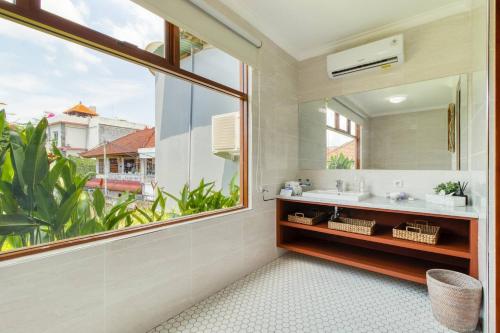 Φωτογραφία από το άλμπουμ του Super 4 Bed, Sleeps 8, Just 300m Walk From Beach σε Legian