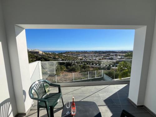 En balkon eller terrasse på Ocean view by Charmes B