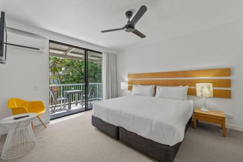 Giường trong phòng chung tại 1104 and 1105 Oaks Resort