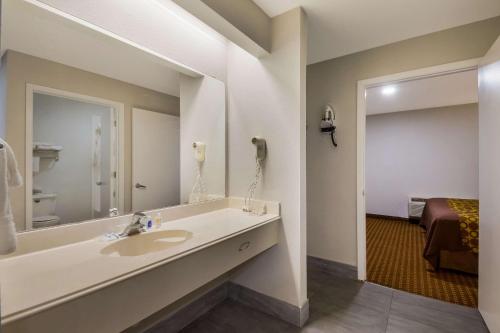 O baie la Rodeway Inn & Suites Corpus Christi Northwest