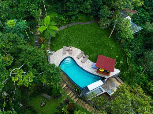 Πισίνα στο ή κοντά στο Bali Jungle Camping by Amerta Experience