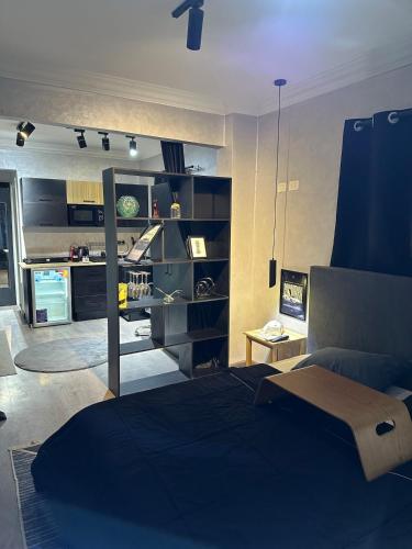 Private studio 10 minutes from the airport