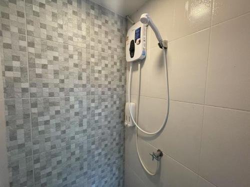 Vannituba majutusasutuses Lachata Ramkhamhaeng Hotel 曼谷拉差塔酒店