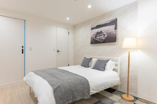 Hanazono NAMBA SOUTH 3-Story Apt