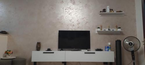 Televisyen dan/atau pusat hiburan di SOPHIA Central Studio