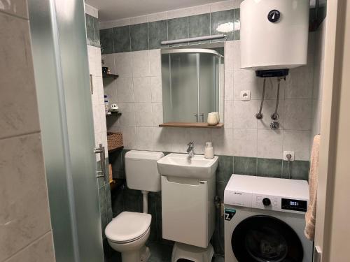 Kúpeľňa v ubytovaní Apartment Ella Mare