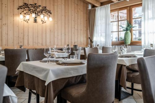 Posezení v ubytování Hotel Sasso Rosso