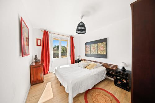 Photo de la galerie de l'établissement Villa Zen - Plage et jacuzzi, au Pradet