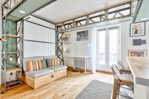 Lovely studio 5 mn walk to Laumière metro station