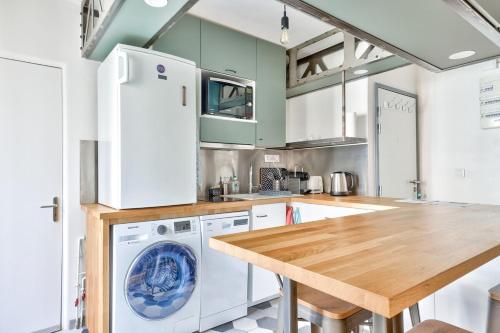 Photo de la galerie de l'établissement Lovely studio 5 mn walk to Laumière metro station, à Paris