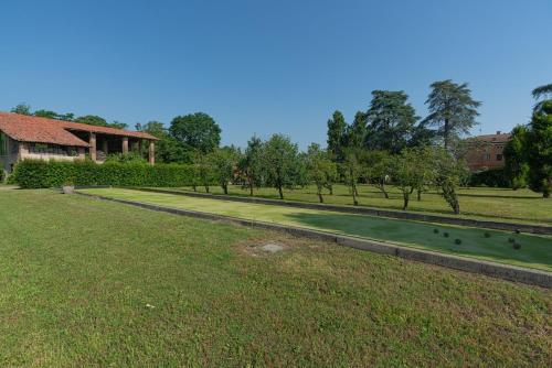 Zahrada ubytování Villa Ma don ni na, 50 minutes from Milan