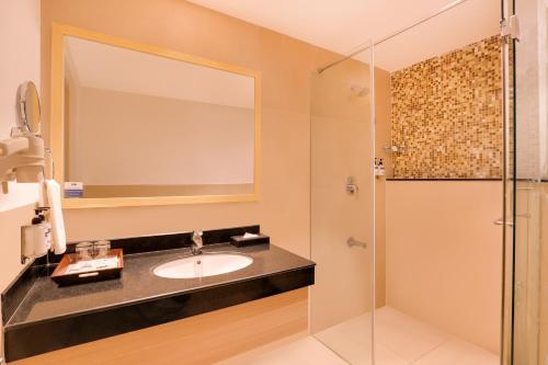 Koupelna v ubytování Keys Prima by Lemon Tree Hotels, Katti-Ma, Chennai