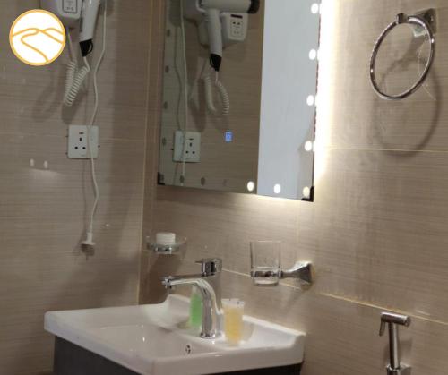 Ένα μπάνιο στο Amber Luxury Camp