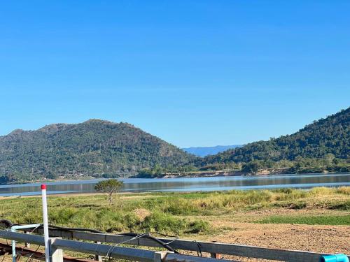 Φυσικό τοπίο κοντά σε αυτό το δωμάτιο σε οικογενειακή κατοικία