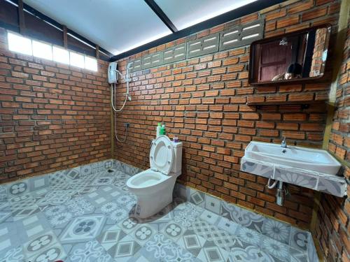 Ένα μπάνιο στο Khamban homestay ค้ำบ้านโฮมสเตย์