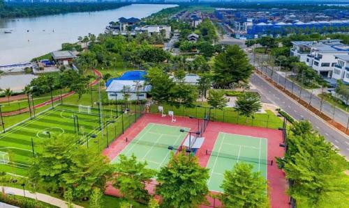 an aerial view of a tennis court with two tennis courts at Thong Dong Homestay in Phước Lý