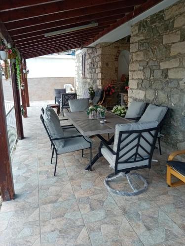 Traditional house in pelendri