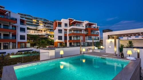 Stunning penthouse -Private pool