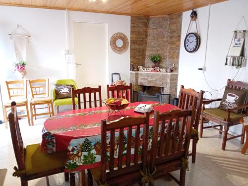 Foto Traditional house in pelendri 4