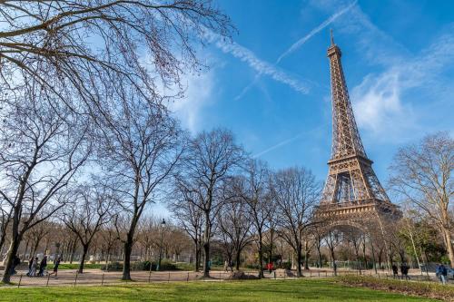 AC & Duplex Close to Eiffel Tower - 20 min Away