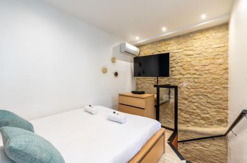 AC & Duplex Close to Eiffel Tower - 20 min Away