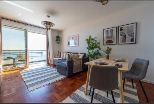 Island Time Studio with Sea View