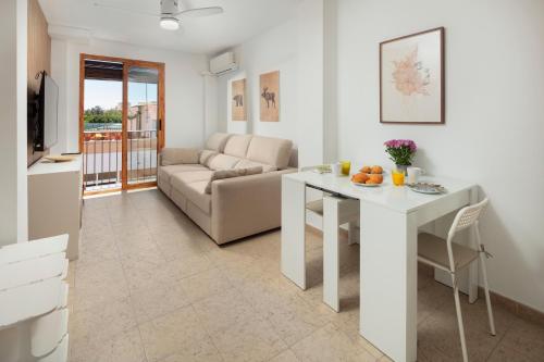 Cosy Apartment in Las Lagunas - Sleeps 4