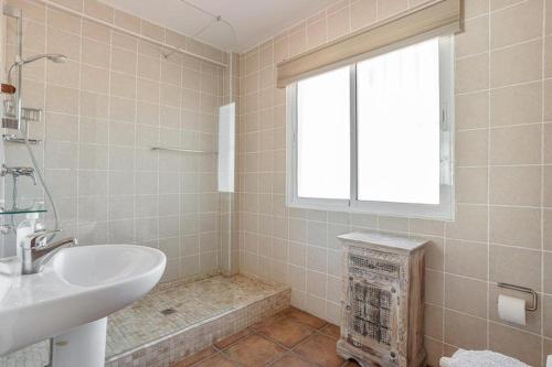 1 bedroom Penthouse with Pool access, Nerja centre