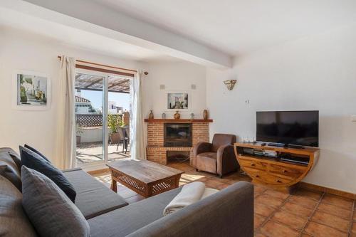 1 bedroom Penthouse with Pool access, Nerja centre